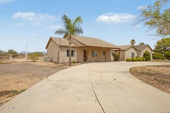 10644 E American Pride Dr, San Tan Valley, AZ 85143