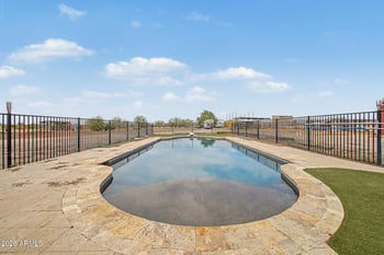 10644 E American Pride Dr, San Tan Valley, AZ 85143
