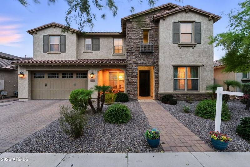 10648 Kinetic Dr, Mesa, AZ 85212