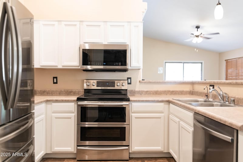 10649 Monte Vista Rd, Avondale, AZ 85392