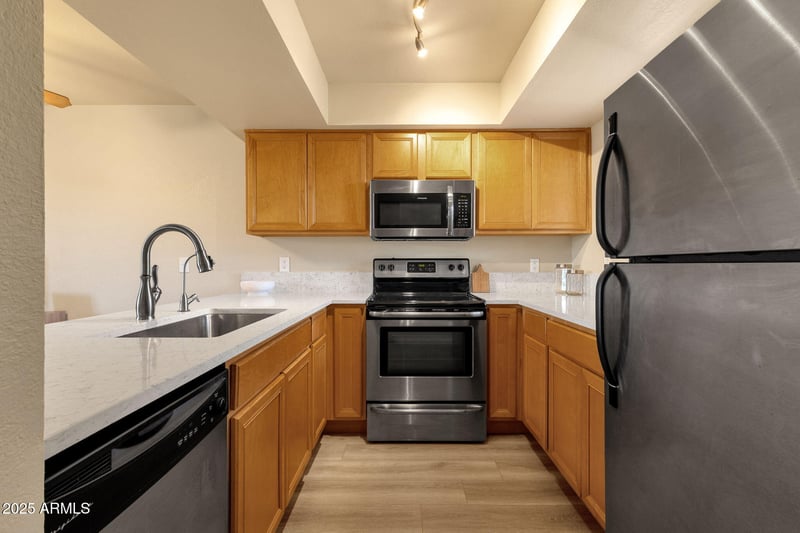 1065 1st St #106, Tempe, AZ 85281