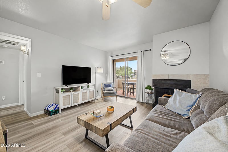 1065 W 1st St #106, Tempe, AZ 85281