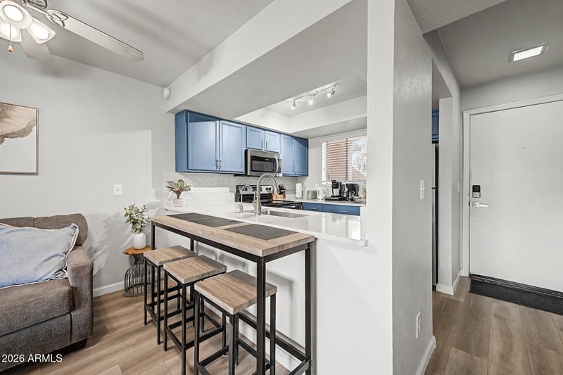 1065 W 1st St #106, Tempe, AZ 85281