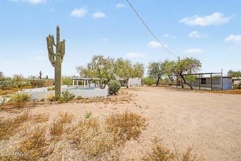 1065 W Whiteley St, Apache Junction, AZ 85120