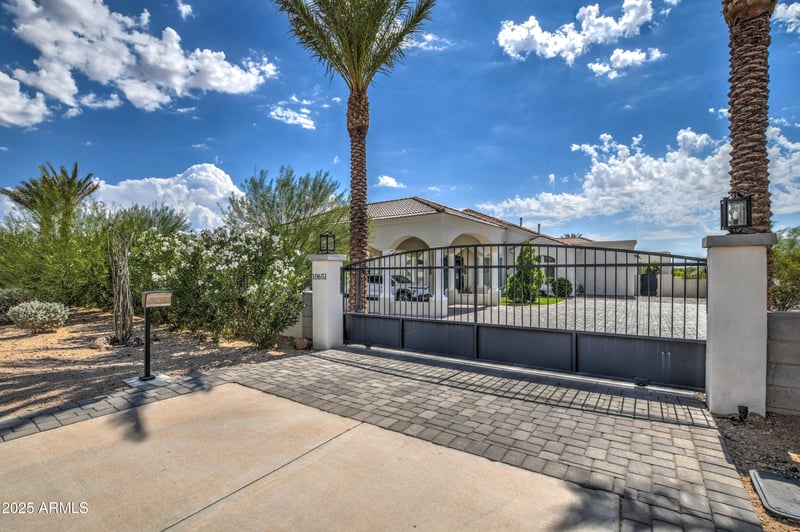 10651 Cactus Rd, Scottsdale, AZ 85259