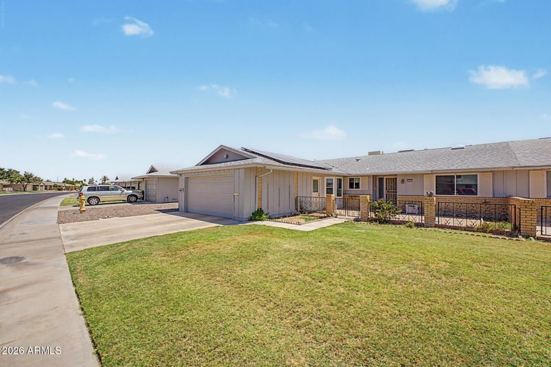 10651 Saratoga Cir, Sun City, AZ 85351