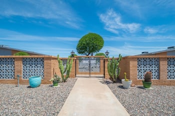 10654 Coggins Dr, Sun City, AZ 85351
