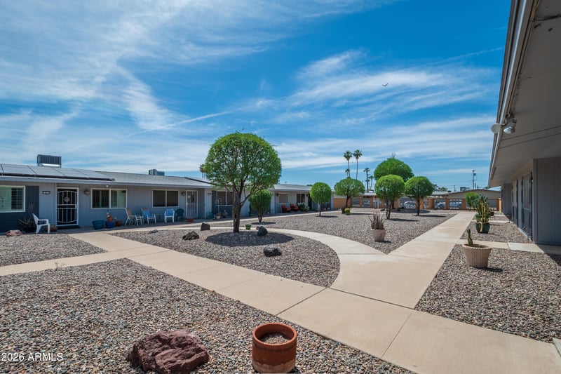 10654 Coggins Dr, Sun City, AZ 85351