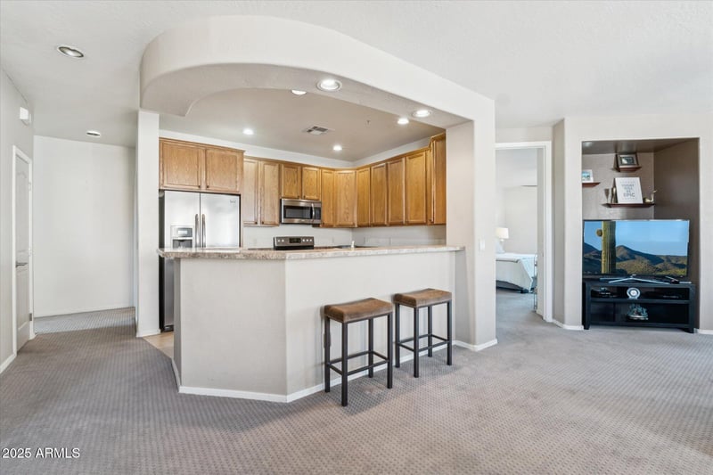 10655 9th St #205, Phoenix, AZ 85020