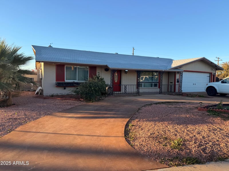 10656 Connecticut Ave, Sun City, AZ 85351