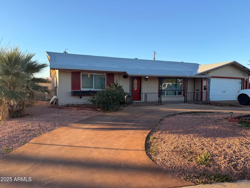 10656 Connecticut Ave, Sun City, AZ 85351