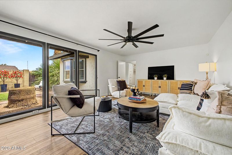 1066 E Carson Dr, Tempe, AZ 85282