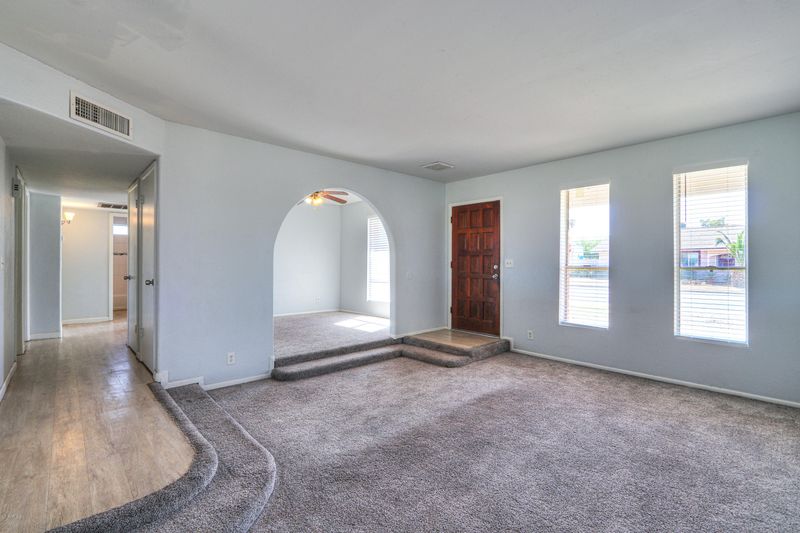 1066 E Glade Ave, Mesa, AZ 85204