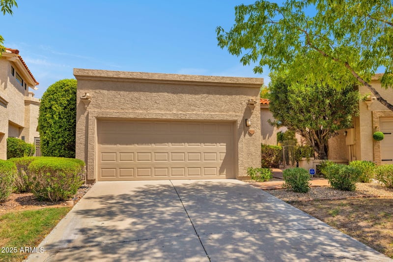 10660 Vogel Ave, Scottsdale, AZ 85258