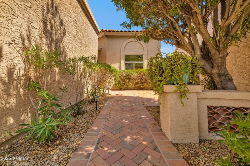 10660 Vogel Ave, Scottsdale, AZ 85258