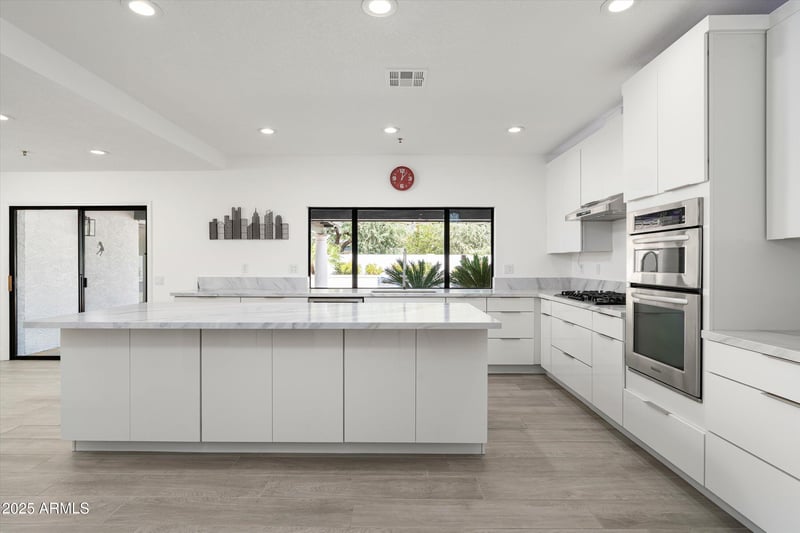10662 Carol Ave, Scottsdale, AZ 85258