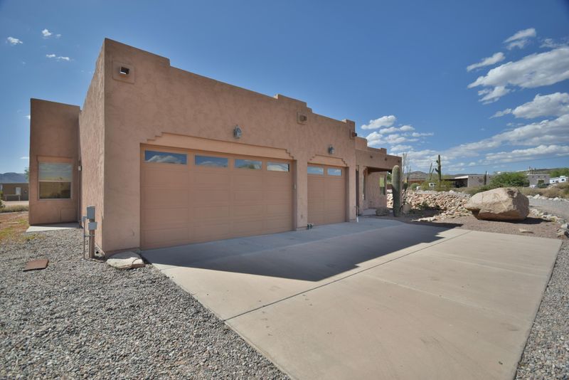 1067 E Kaniksu St, Apache Junction, AZ 85119
