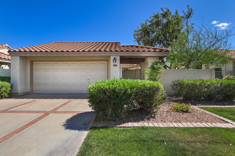 1067 E Mcnair Dr, Tempe, AZ 85283