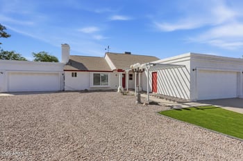 1067 Sequoia Dr, Phoenix, AZ 85024