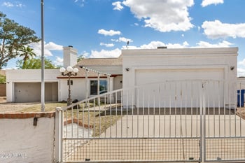 1067 Sequoia Dr, Phoenix, AZ 85024