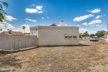 1067 Sequoia Dr, Phoenix, AZ 85024