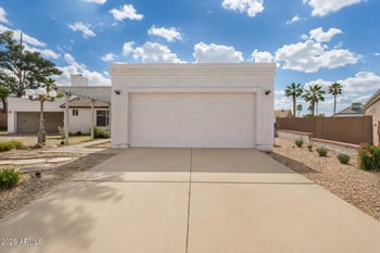 1067 Sequoia Dr, Phoenix, AZ 85024