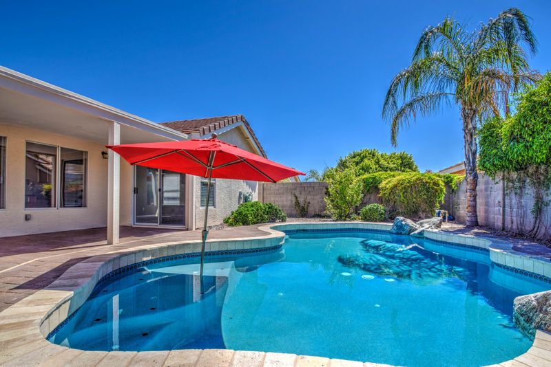 1067 W Cooley Dr, Gilbert, AZ 85233