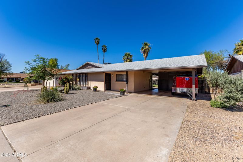 1068 E Frost Dr, Tempe, AZ 85282