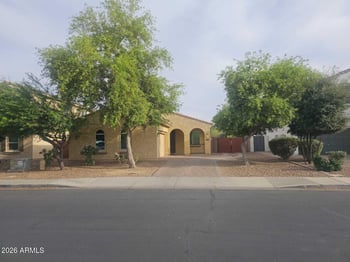 1069 Blue Spruce Ln, Gilbert, AZ 85298