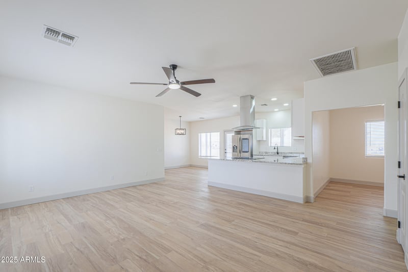 10692 American Pride Dr, San Tan Valley, AZ 85143