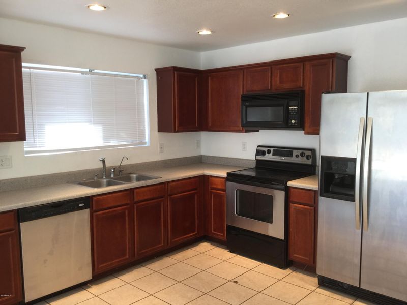 107 E Beth Dr, Phoenix, AZ 85042