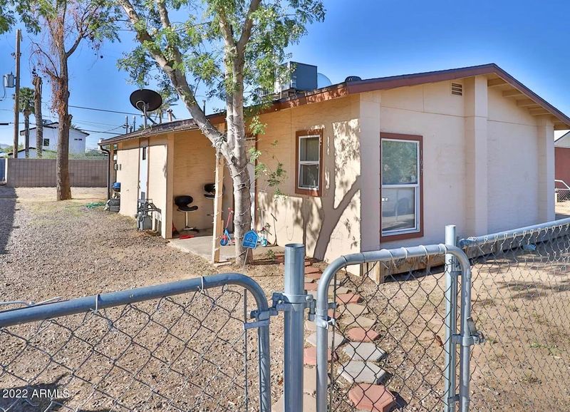 107 E Madden Dr, Avondale, AZ 85323