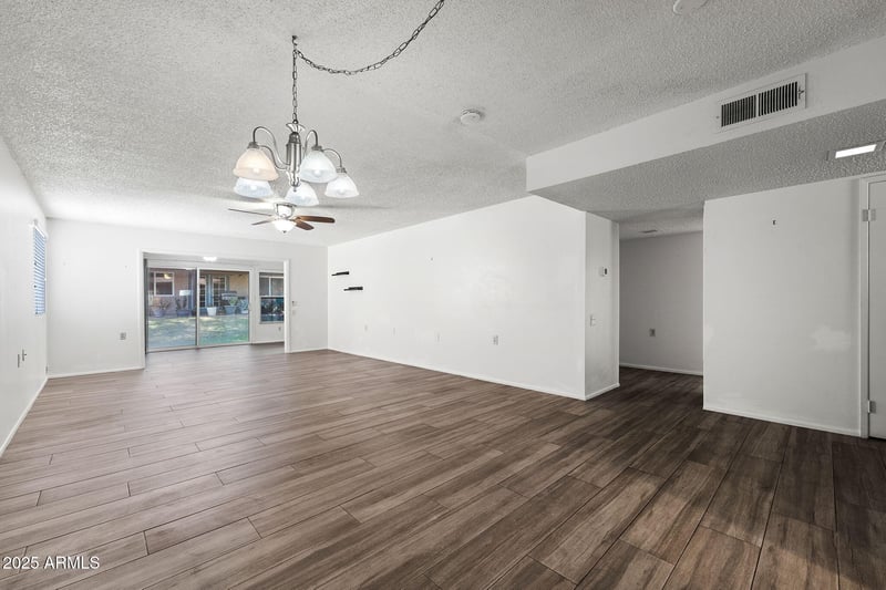 107 Leisure World --, Mesa, AZ 85206