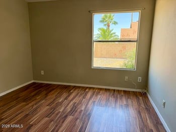 107 W Libby St, Phoenix, AZ 85023