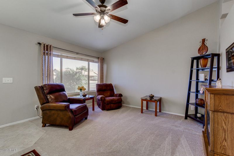 107 W Shamrock St, Gilbert, AZ 85233
