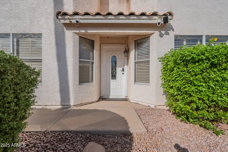 1070 Lark Dr, Chandler, AZ 85286