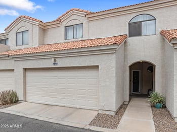 1070 Sunburst Ln, Tempe, AZ 85284