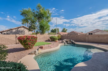 1070 Lark Dr, Chandler, AZ 85286