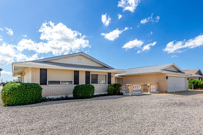 10701 El Capitan Cir, Sun City, AZ 85351