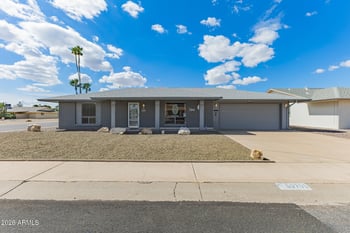 10701 Meade Dr, Sun City, AZ 85351