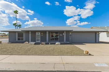 10701 Meade Dr, Sun City, AZ 85351