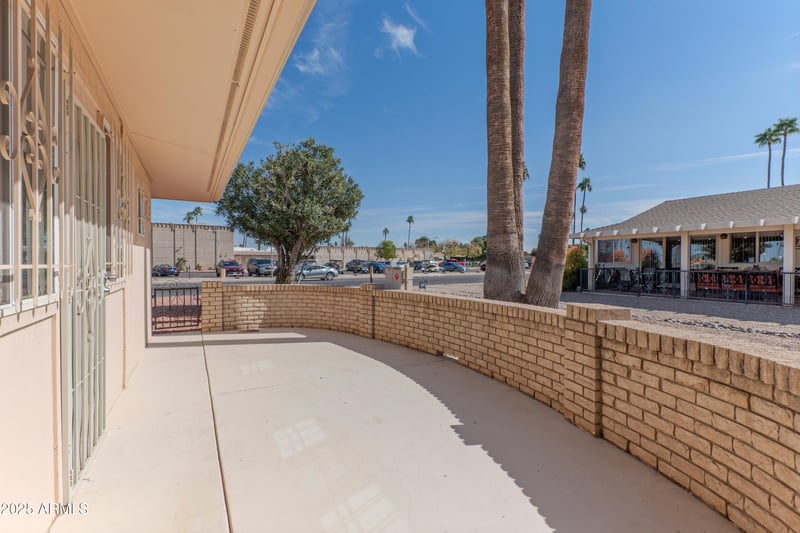10701 Mountain View Rd, Sun City, AZ 85351