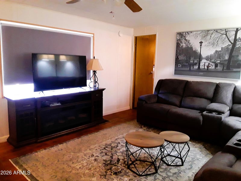 10701 N 99th Ave #207, Peoria, AZ 85345