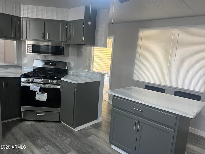 10701 N 99th Ave #77, Peoria, AZ 85345