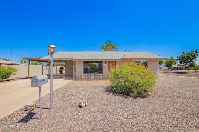 10702 Cherry Hills Dr, Sun City, AZ 85351
