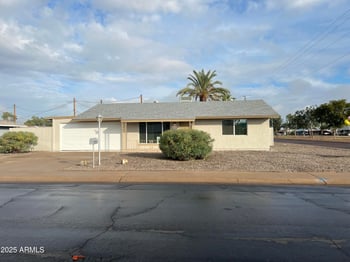 10702 Cherry Hills Dr, Sun City, AZ 85351
