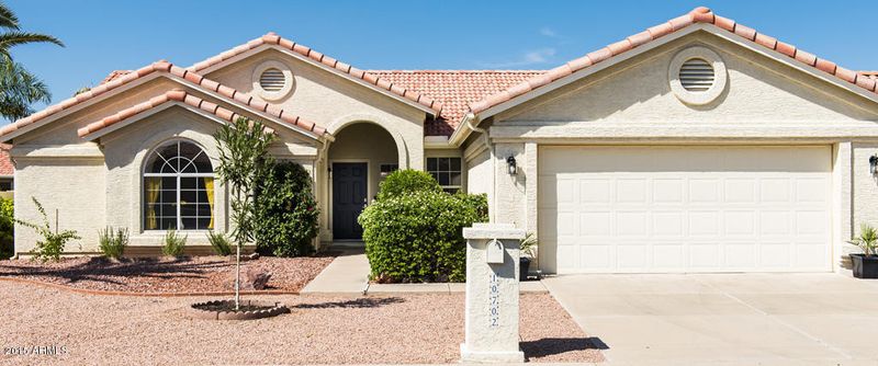 10702 E Hercules Dr, Sun Lakes, AZ 85248
