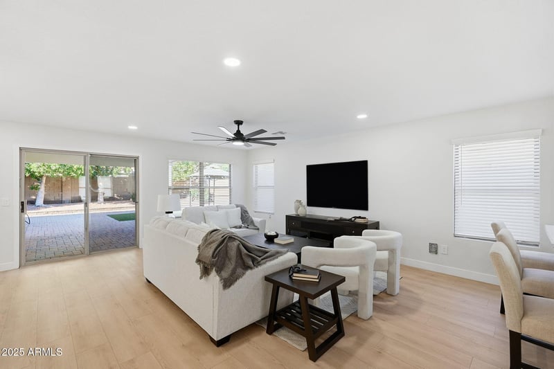 10704 Baywood Ave, Mesa, AZ 85208