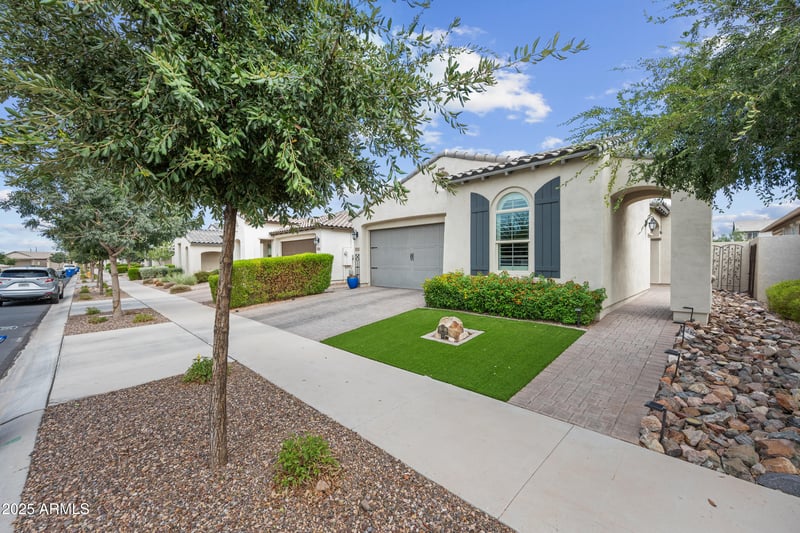 10704 Twister Ave, Mesa, AZ 85212