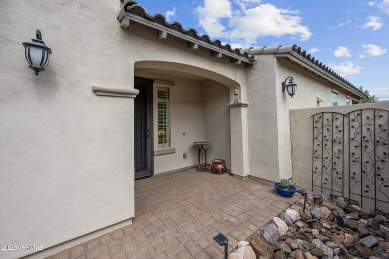 10704 Twister Ave, Mesa, AZ 85212